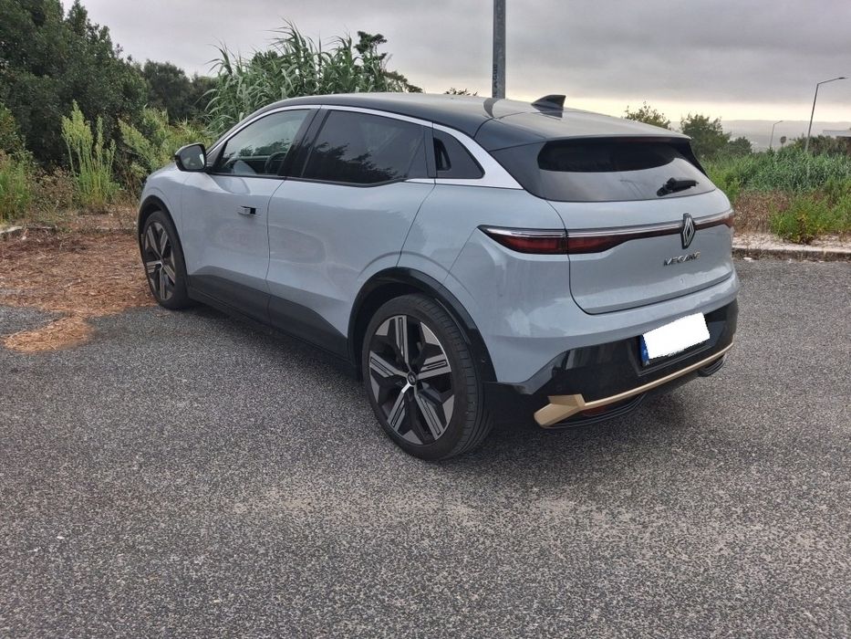 Renault Megane E-Tech ICONIC EV60 - Optimum Charge, com IVA dedutível.