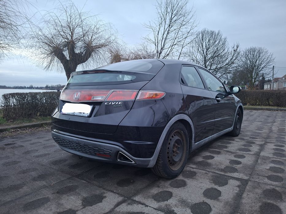 Honda Civic VIII 1.8 V-tec Vtec Sport