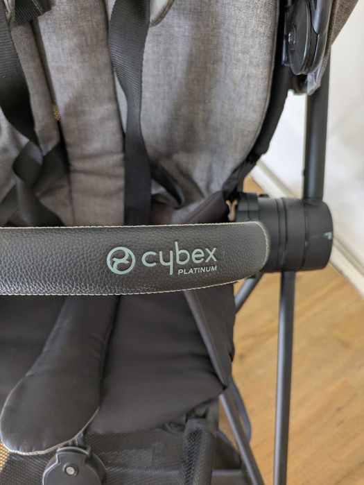 Conjunto ovo e carrinho Cybex - Ovo Cloud Z i-Size e Carrinho Mios