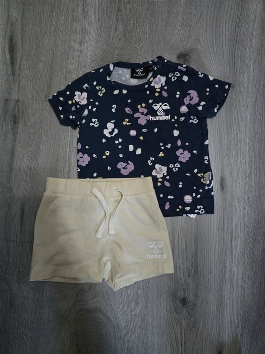Комплект шорти та футболка hummel