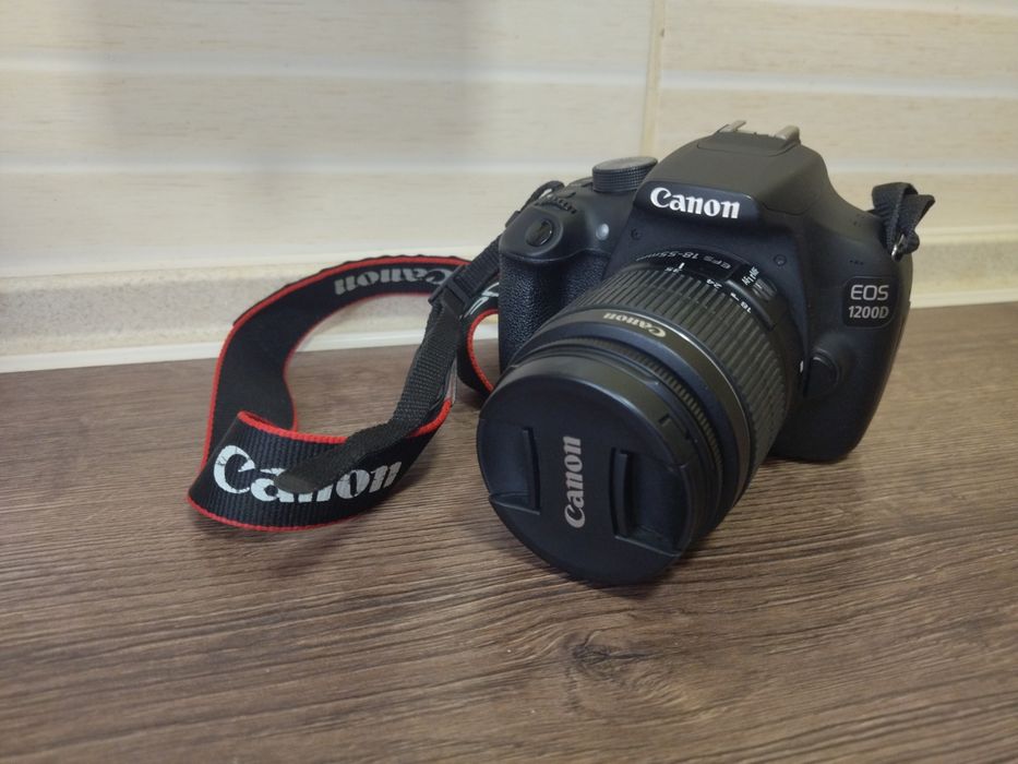 Canon 750D + два об'єктиви + аксесуари