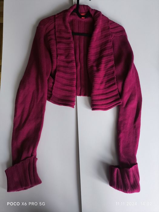 Sweter fuksjowy z długim rękawem