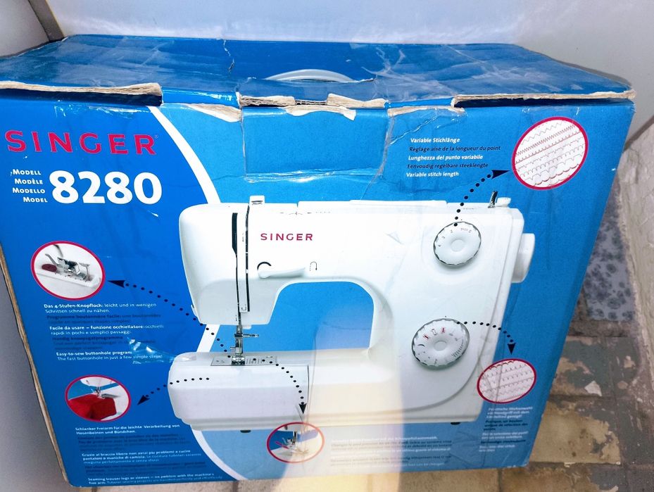 Швейна машина електромеханічна Singer 8280 Білий 70 Вт на 7 програм