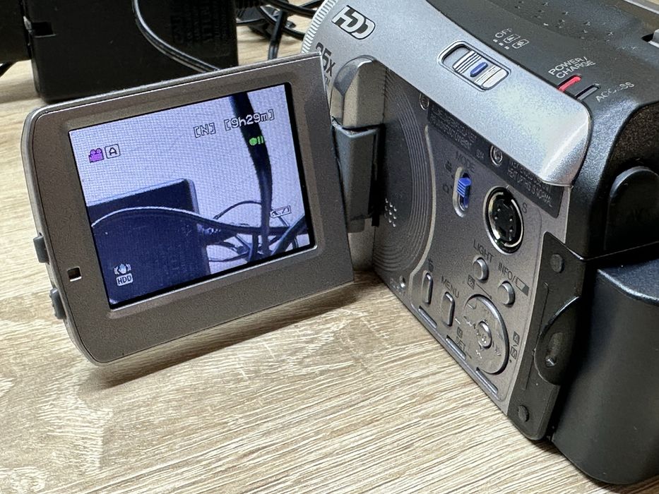 Продам видеокамеру JVC GZ-MG20E - HDD 20 Gb