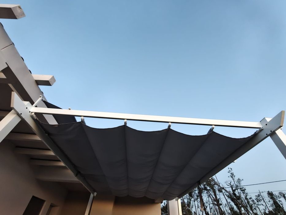 Pérgola branca 3x4M