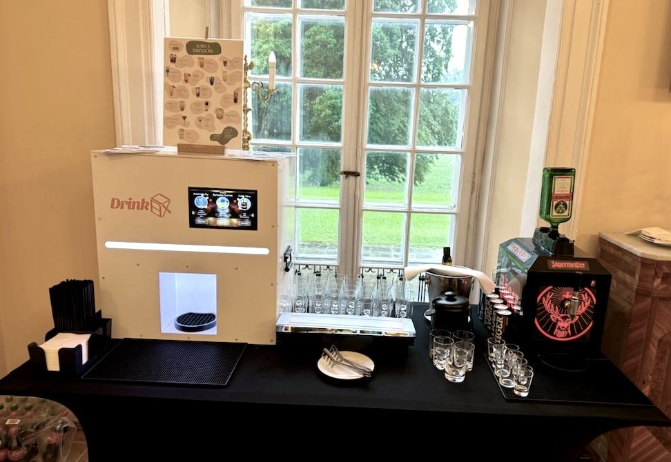 Automatyczny barman, mobilny bar, Drinkbox, Barmix, Jagermeister