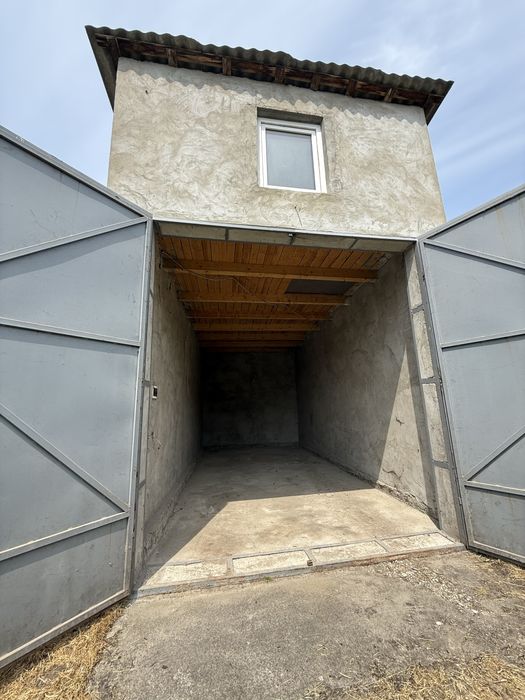 Оренда гаража центер міста вул Шухевича