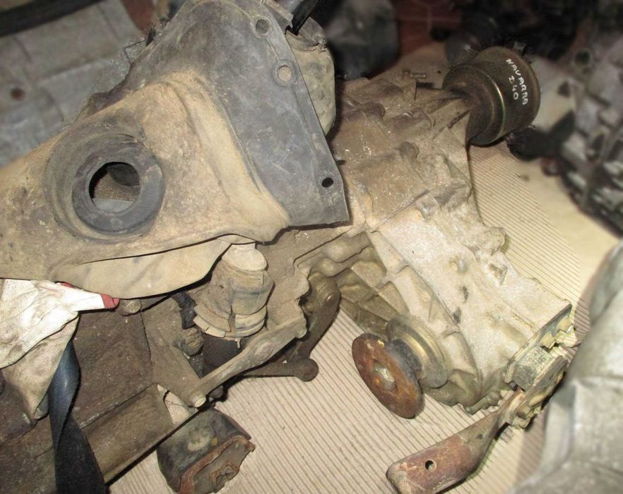 Caixa velocidades para Nissan Navara Pick-up d22 2.5 TD (2003) 4x4