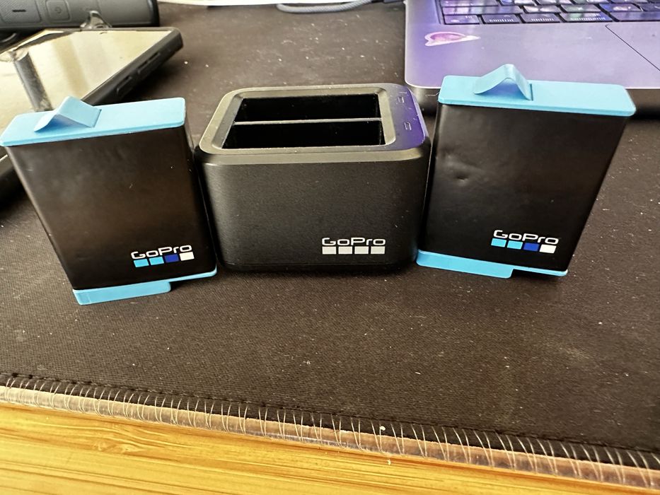 2 baterie do gopro 9,10,11,12 plus ladowarka oryginal