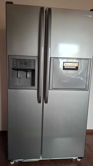 Lodówka Samsung RS21FHNS