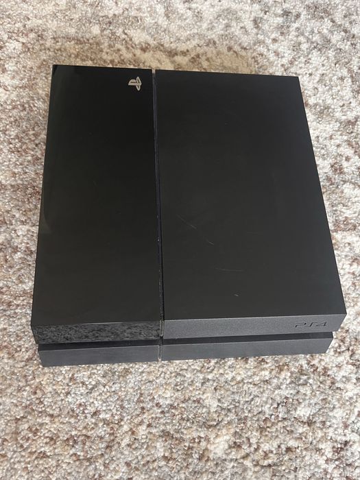 Ps4 com 2 consolas e um jogo de oferta por 5€