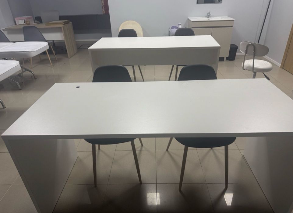 Recheio de espaco de Estetica e Cabelo
