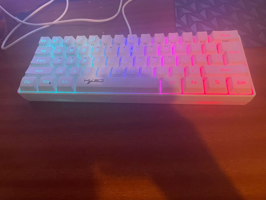 teclado com luzes