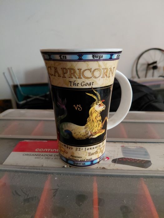 Caneca do signo de capricórnio 3€