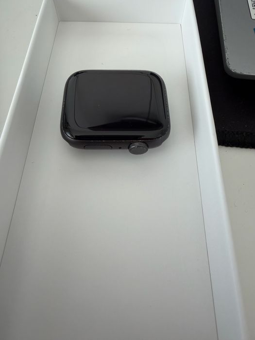 Apple Watch SE 44mm