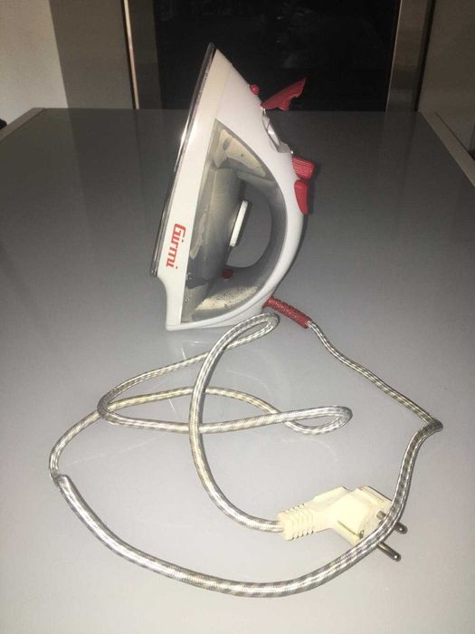 Ferro de engomar Novo