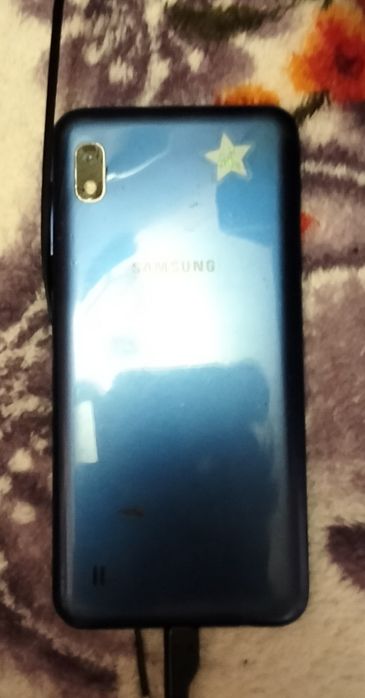 Самсунг А 10 (2019р),заряджається ,не вмикається ,в користуванні рік