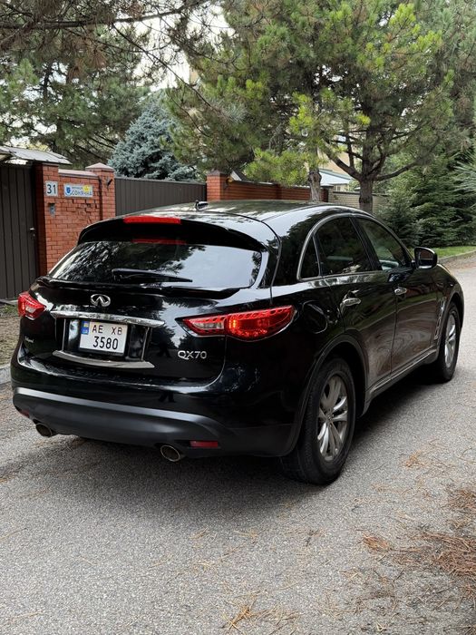 Infiniti QX70 2016 Год