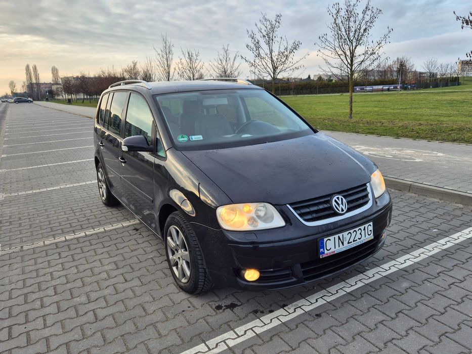 Volkswagen Touran rodzinne auto/działka/ryby  - benzyna + hak