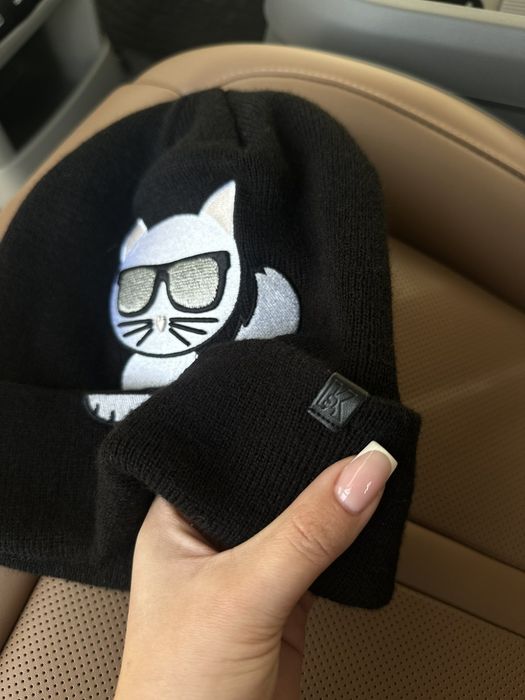 Шапка Karl Lagerfeld
