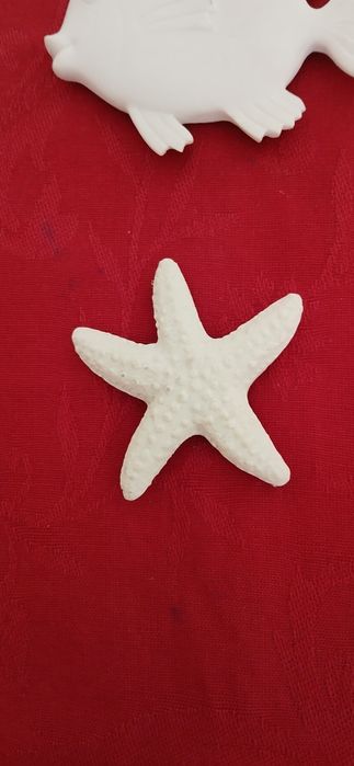 Dois ímans de gesso, novos
