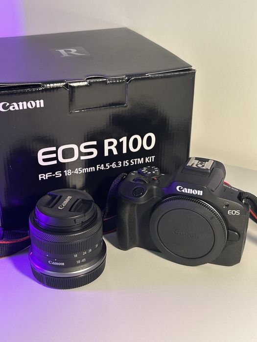 Canon EOS R100 + RF-S 18-45mm
