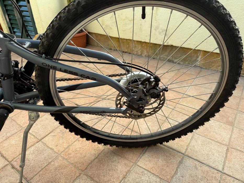 Bicicleta BTT aluminio travão disco e suspensão total