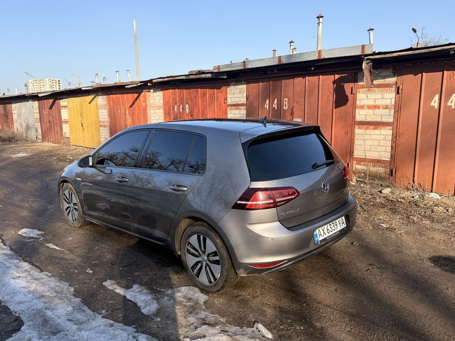 Продам Volkswagen e Golf