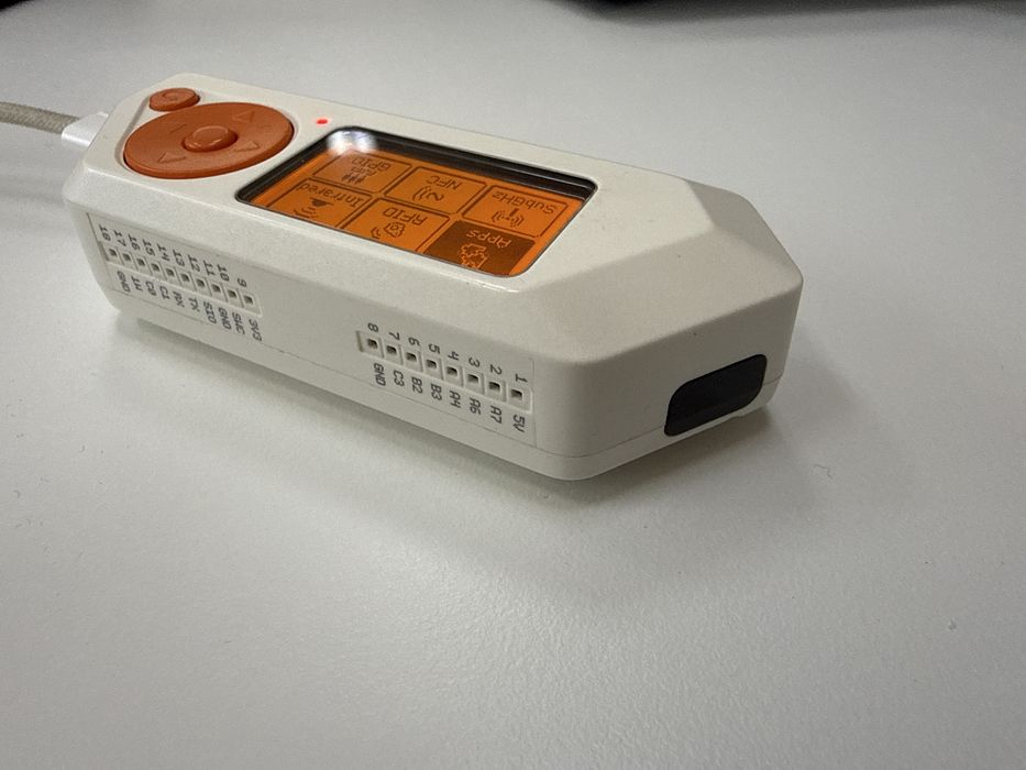 Flipper Zero + Memory Card454447385323786243