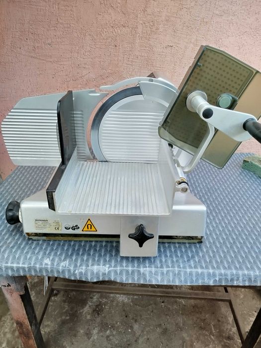 Продам слайсер продам