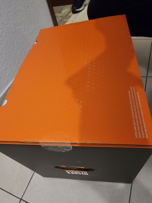 Coluna JBL 300 authentics