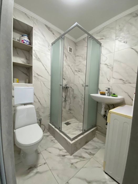 Продаж 1-кімнатної квартири з новим ремонтом — вул. Коновальця, 207