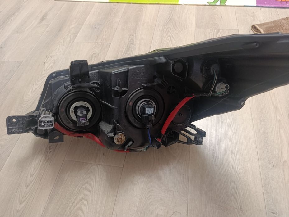 Фара передняя правая Subaru Forester 14-16 SJ (дорестайлинг)