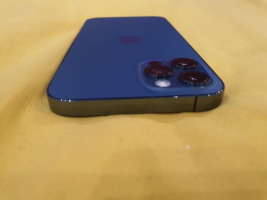 Apple IPhone 12 pro zielony + iwatch SE