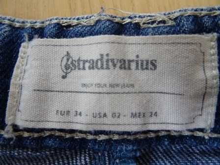Szorty dżinsowe z dziurami Stradivarius