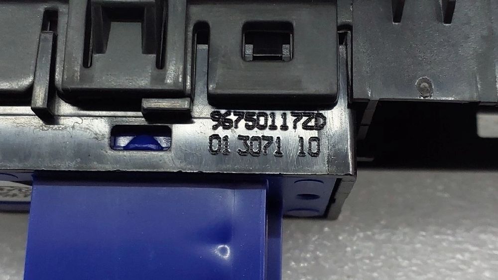 Botão / interruptor controlo tração PEUGEOT 208