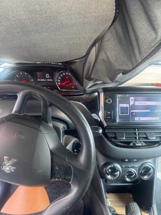 Peugeot 208 — fotografia 11