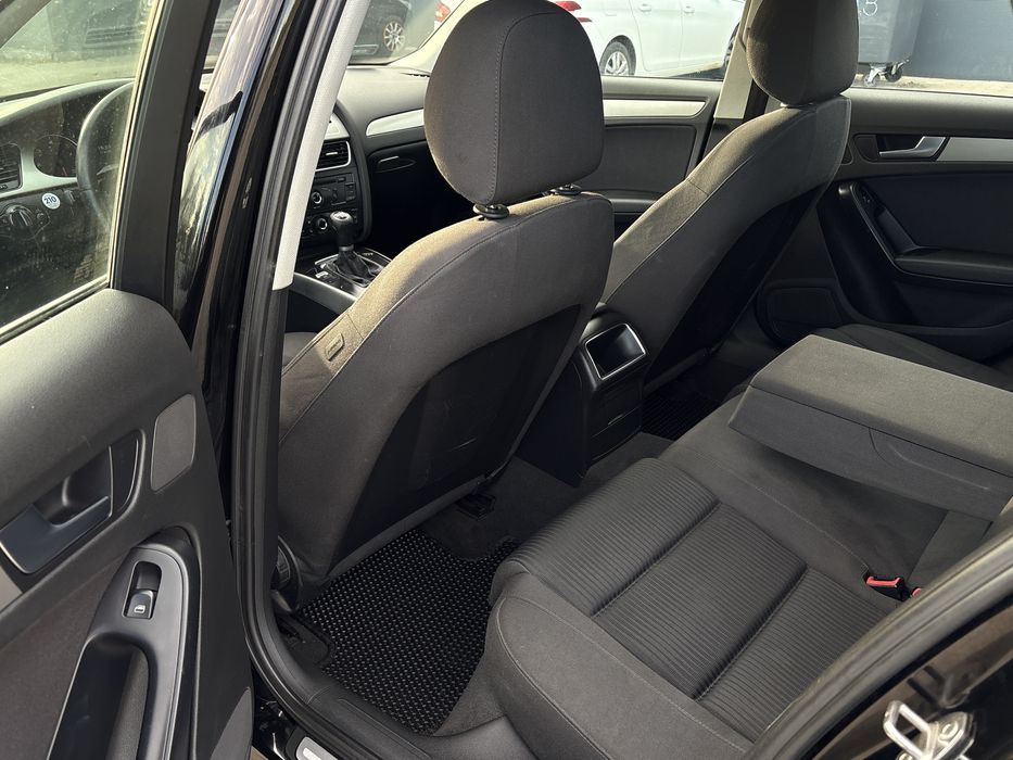Audi A4 B8 2.0 143km 2008r