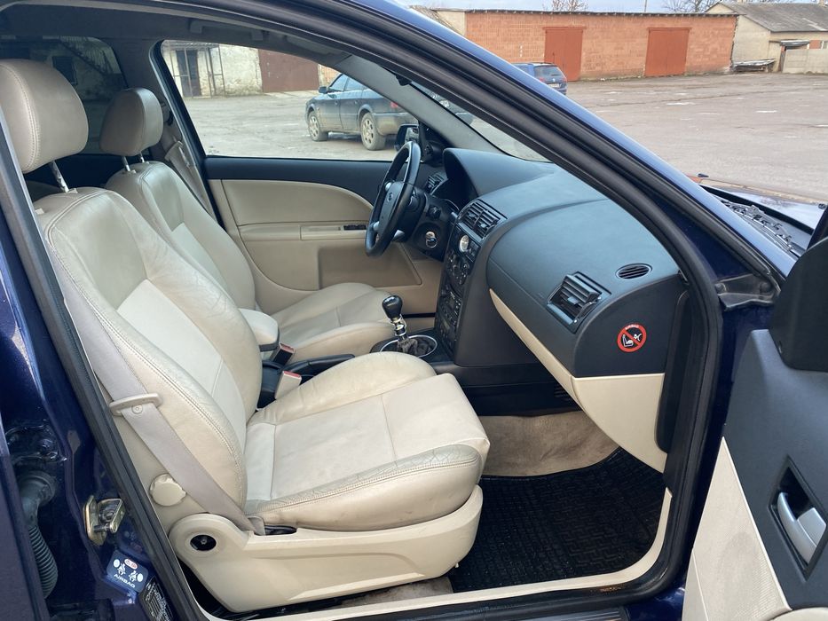 Ford Mondeo 2.0 дизель 2001 рік  Механіка Нерозмитнений