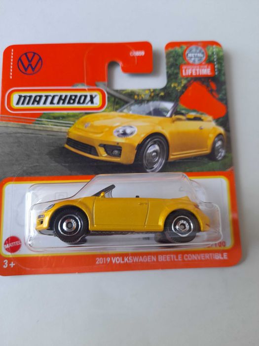 Matchbox 2019 Volkswagen Beetle Convertible żółty