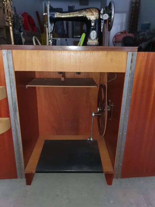 Maquina de costura Singer em ótimo estado