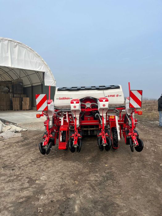 Siewnik talerzowy 4 rzędowy do kukurydzy, słonecznika, buraka, fasoli.