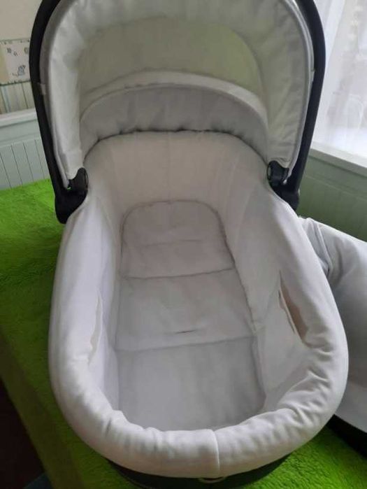 Коляска 2в1 , люлька , хороший стан