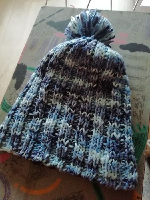 Nowa modna czapka z daszkiem