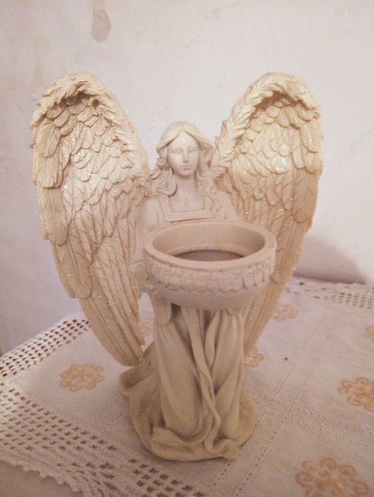Anjo castiçal  branco