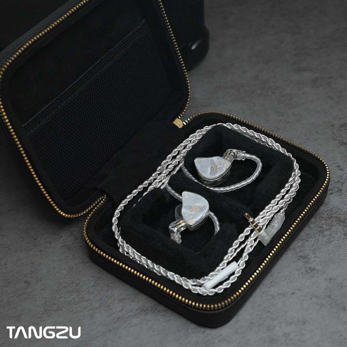 Tangzu Etui Słuchawkowe 13/10/4.5cm
