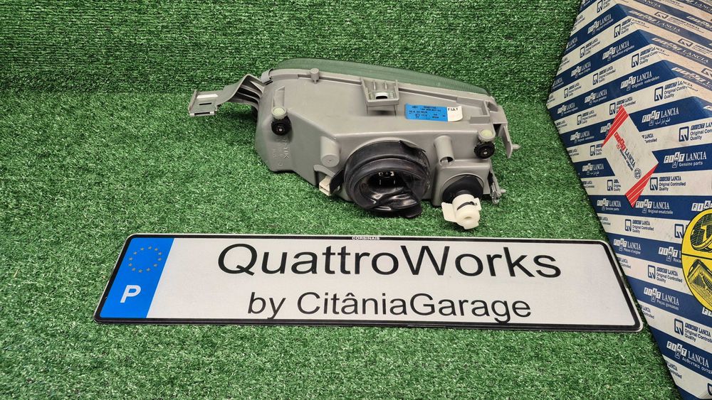 Otica Farol Direito Fiat Punto I 176 1993 a 2000 Ref. 1AF006.827-021 NOVO Hella Original