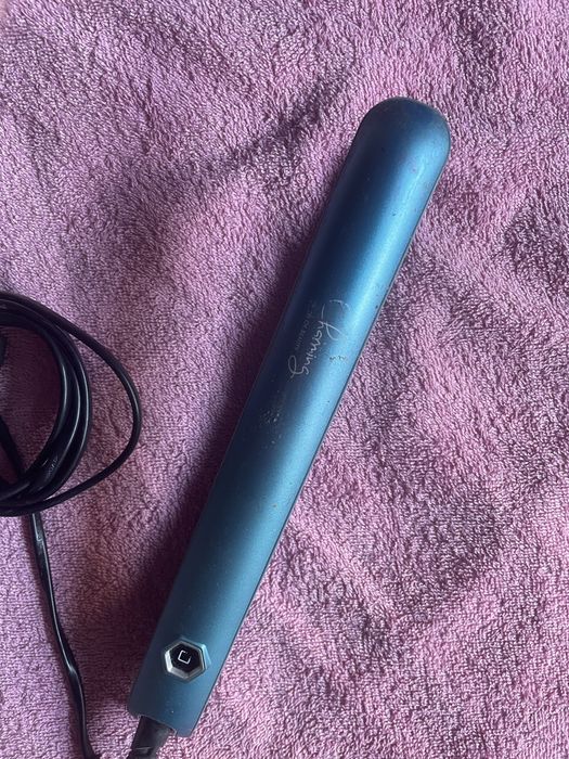 Prostownica z regulacja temperatury CHARMING A TOUCH OF BEAUTY