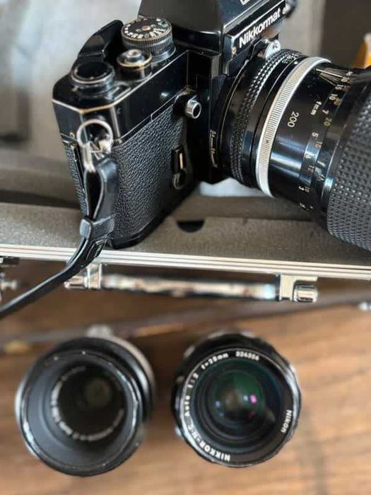 Câmera de filme Nikon Nikkormat + 3 lentes