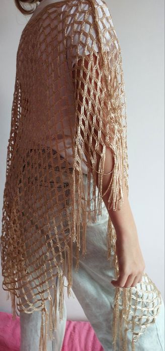 Złota ażurowa narzutka